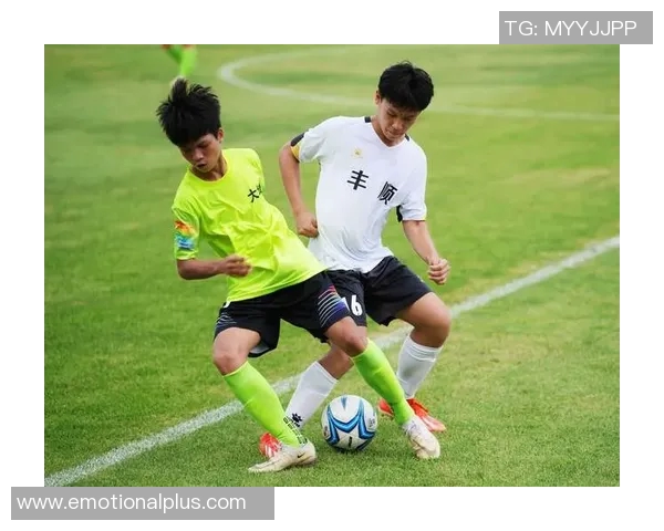 近年来备受瞩目的足球明星与他们的精彩表现分析