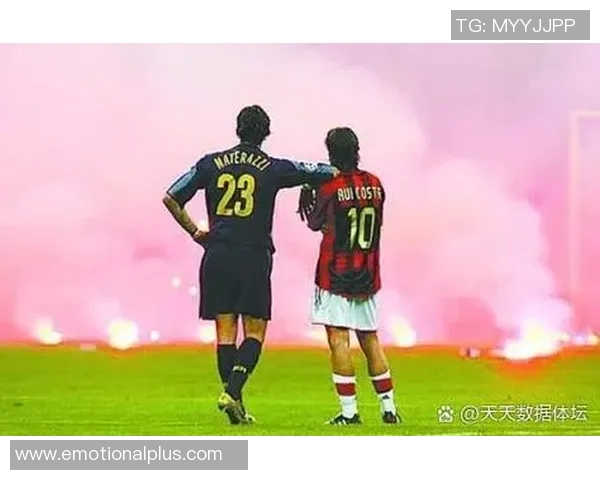 十二号球衣的传奇足球明星盘点与他们的辉煌成就解析